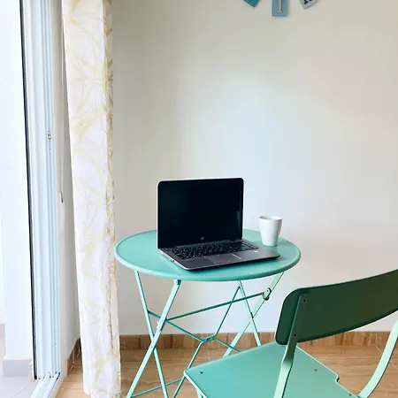Comodo En By Bebalmy * בנאלמדנה